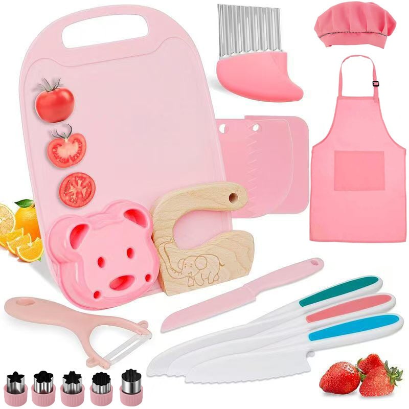 Set de 19 piese pentru bucătărie: tacâm plastic, accesorii pentru pregătirea hranei bebelușilor, plăci de tăiere pentru copii, spatulă pentru tort și accesorii de coacere