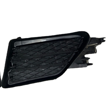 Tesla Model S első ködfényszóró keret 1057851-1058007