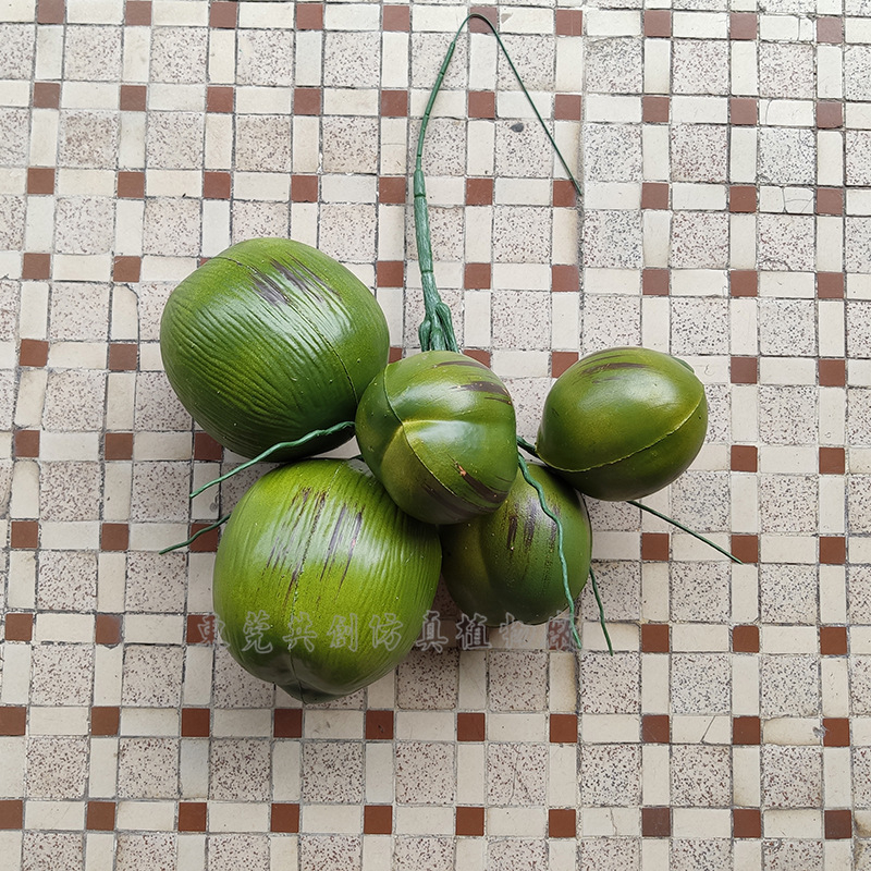Copac artificial de cocos, înălțime 20 cm, cu fructe de cocos – recuzită pentru ședințe foto