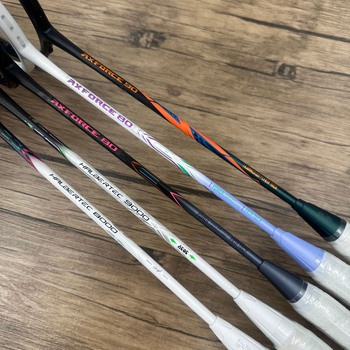 Badminton raketa Thunder 80Light / Thunder 90New, serija 8000/9000, unutarnja pjena, puni karbonski okvir, jednodijelna konstrukcija