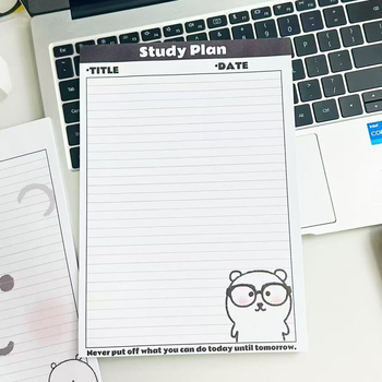 B5 notebook minimalist cu ursuleț drăguț, pagini liniate și note adezive — jurnal ilustrat pentru elevi