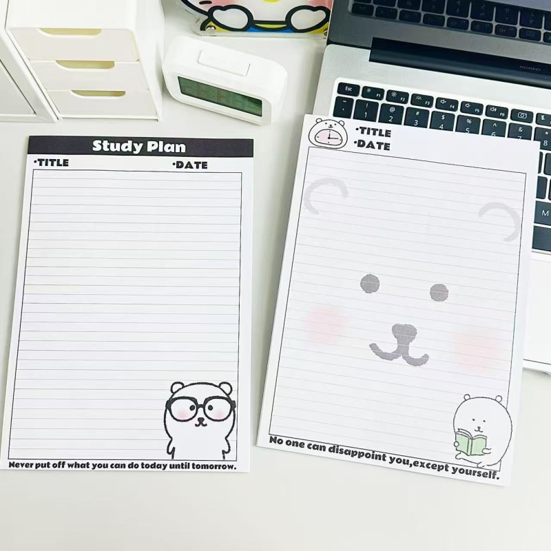 B5 notebook minimalist cu ursuleț drăguț, pagini liniate și note adezive — jurnal ilustrat pentru elevi