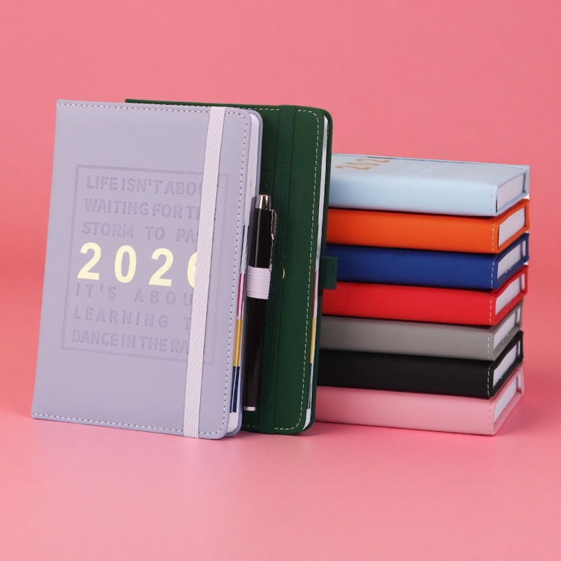 A2026 planificator de calendar cu 365 de zile, plan zilnic și carnet de eficiență pentru afaceri