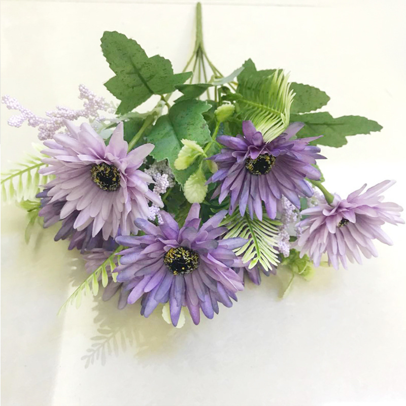 Flori artificiale din mătase: floarea-soarelui, gerbera și crizantemă pentru decor de sufragerie și nuntă