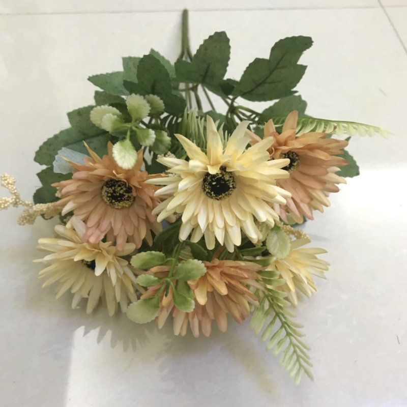 Flori artificiale din mătase: floarea-soarelui, gerbera și crizantemă pentru decor de sufragerie și nuntă
