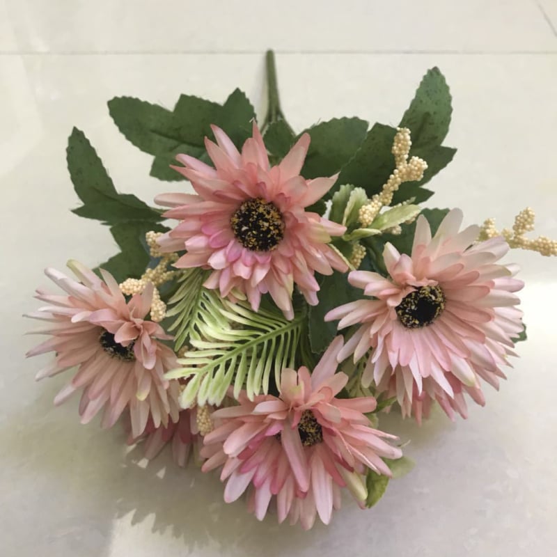 Flori artificiale din mătase: floarea-soarelui, gerbera și crizantemă pentru decor de sufragerie și nuntă