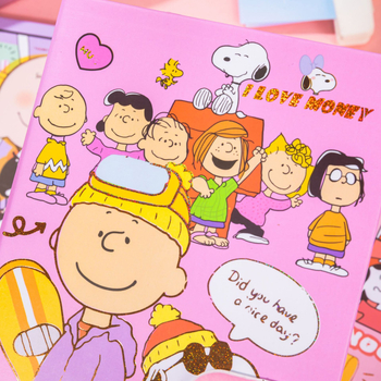 Snoopy carnet cu închidere magnetică, mărime 32K, pagini colorate cu ilustrații, papetărie creativă, mic cadou