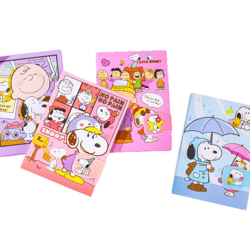 Snoopy carnet cu închidere magnetică, mărime 32K, pagini colorate cu ilustrații, papetărie creativă, mic cadou