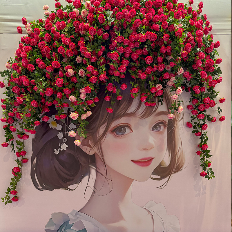Liană artificială cu flori în stil Monet, cu trandafiri – pentru decorul la ușă, decoruri scenice și spații comerciale