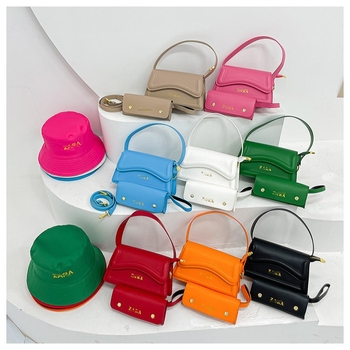 Ženska mala kvadratna torbica s dojmom luksuza, 2026 nova retro stil, svestrana torba za rame ili crossbody