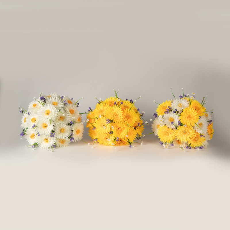Buchet de crizanteme din mătase cu coș portabil pentru decorarea mormântului în timpul festivalului Qingming