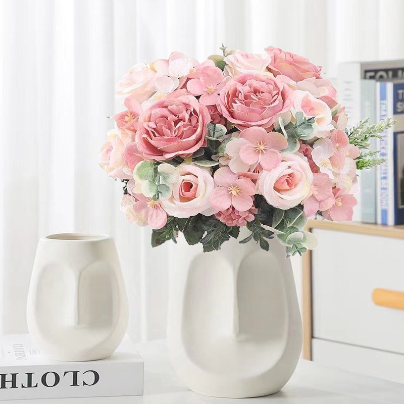 Buchet de flori artificiale din trandafiri, margaretă și crizanteme, lucrat manual, pentru decor de nuntă