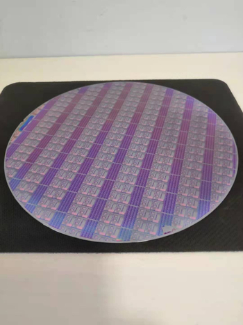 Wafer din safir lustruit, de 5 inci