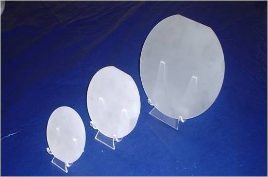 Wafer lustruit din safir, de 8 inci