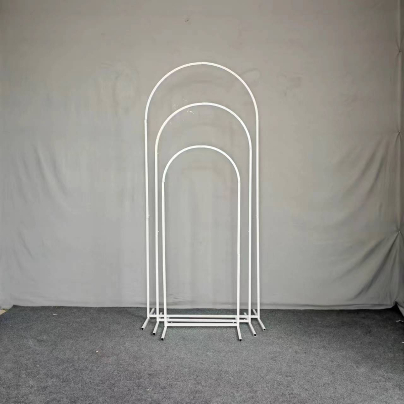 Decorațiuni de nuntă: arc de ceremonie, fundal de scenă, decorații de întâmpinare și pentru culoar, suport de flori din fier