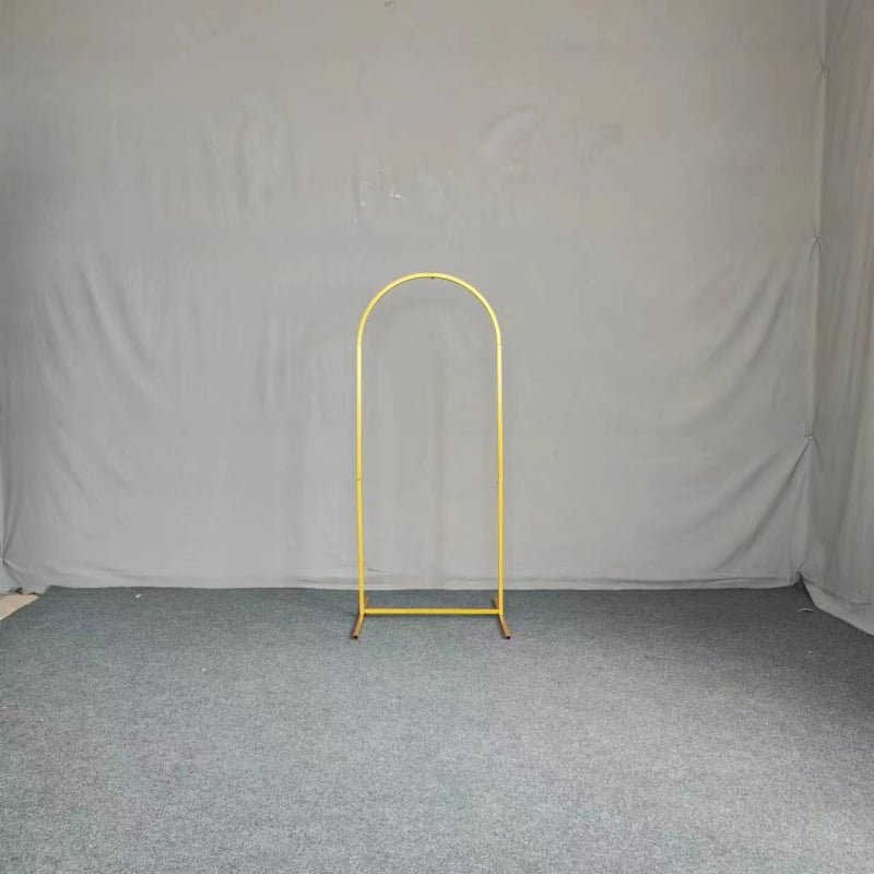 Decorațiuni de nuntă: arc de ceremonie, fundal de scenă, decorații de întâmpinare și pentru culoar, suport de flori din fier