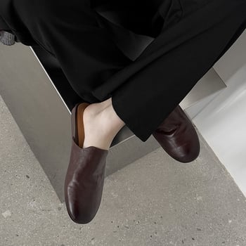 Κλασικά κομψά γυναικεία δερμάτινα σανδάλια με κλειστό μπροστινό μέρος, μινιμαλιστικό στυλ, καλοκαίρι 2025