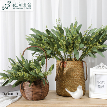 Plantă artificială realistă cu frunze de eucalipt și fructe, pentru aranjamente florale și decor de casă