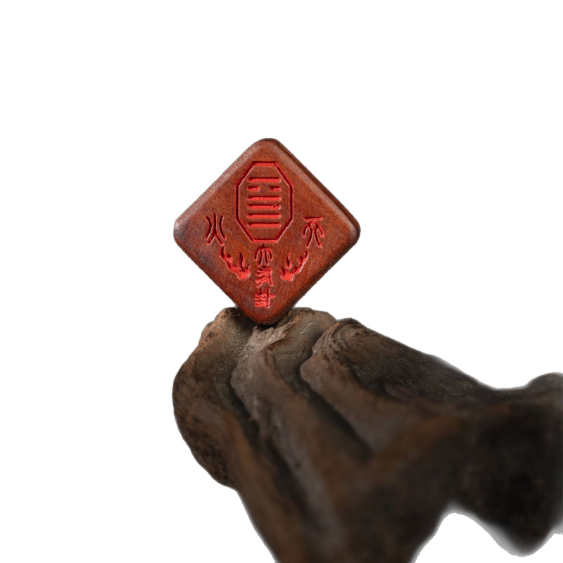 Amulet od drveta datulje, zlatno svjetleći talisman, mali kvadratni privjesak, taoistički ritualni alat, prenosni dodatak, fino izrezbareno od starog drveta.
