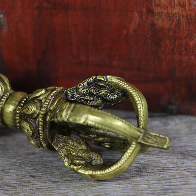 Vajra od bakra s pet prstiju, ručno izrađeni ritualni instrument