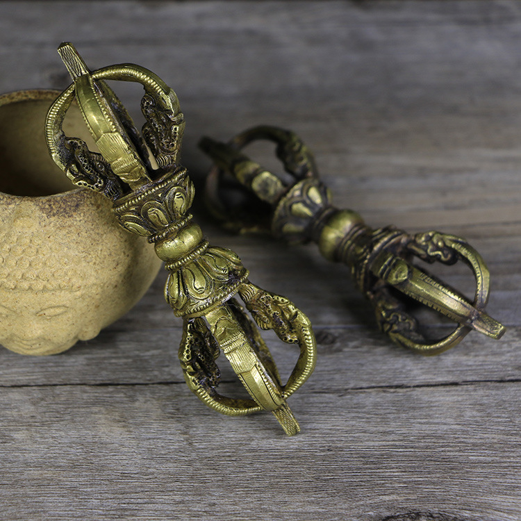 Vajra od bakra s pet prstiju, ručno izrađeni ritualni instrument