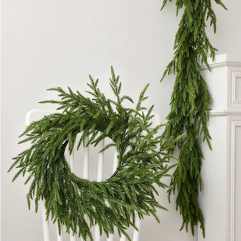 Șiruri decorative din ratan pentru Crăciun, imitând ace de pin Norfolk – stil european, textură moale