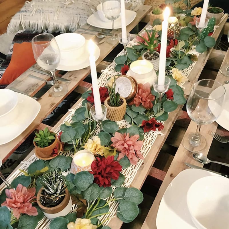 Viță artificială cu frunze de măr, accente de eucalipt și frunze de bani pentru decor de nuntă în aer liber