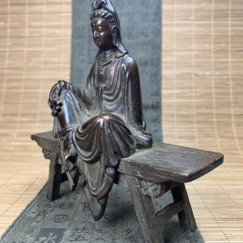 Statuie Guanyin așezată pe bancă, decor de birou retro din aliaj metalic
