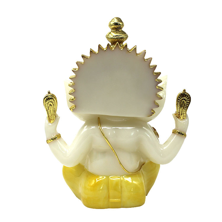Statuie din rășină a zeului-elefant Brahma-Indra, hindu cu patru brațe, lucrată manual