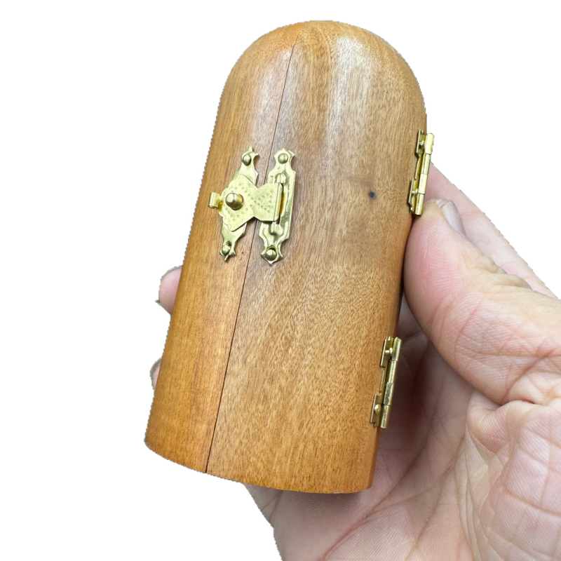 Statuetă Jade Emperor din Thunderwood, cu trei deschideri, finisaj auriu pictat manual