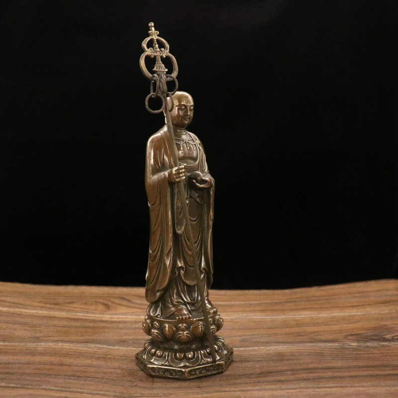 Statuie de cupru a lui Ksitigarbha Bodhisattva cu lumină de Buddha, în picioare, din Muntele Jiuhua, decor pentru casă