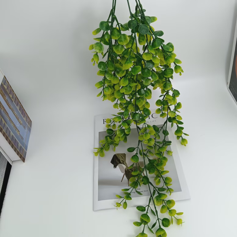 Viță de ratan artificial cu eucaliptus – plantă verde decorativă agățată, pentru perete, interior și exterior