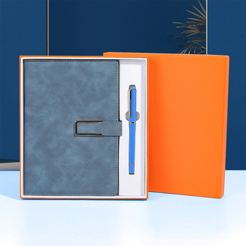 Carnet A5 personalizat într-un set cadou pentru birou, cadou de afaceri