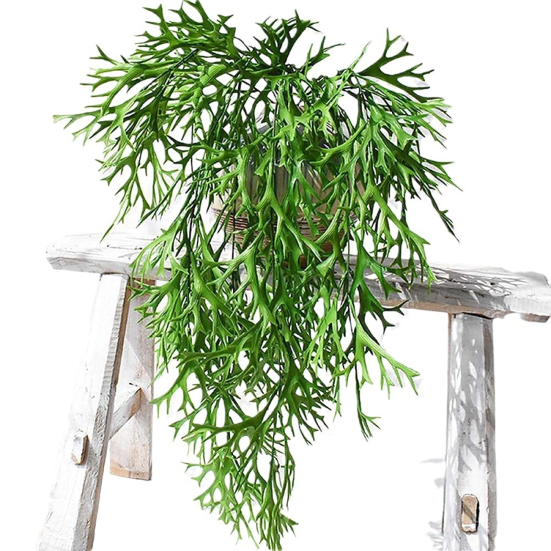 Plantă artificială pentru perete cu ferigi atârnate și liane, decor de interior