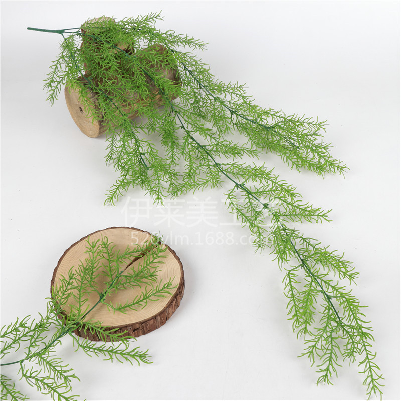 105 cm Plantă artificială cu ace de pin, trei ramuri, pentru montare pe perete, coș de ratan pentru decor acasă și decor de nuntă