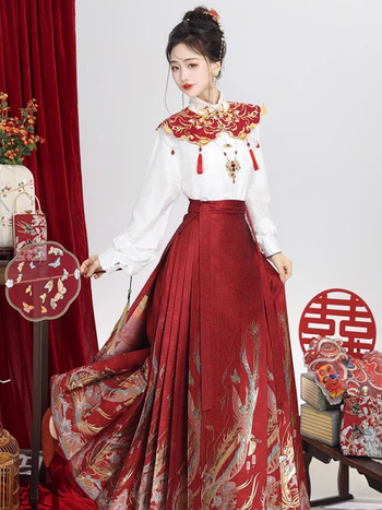 Nova kineska hanfu u kineskom stilu s vezom, crvena suknja s motivom konjske glave i detaljima oblaka na ramenima za zaruke