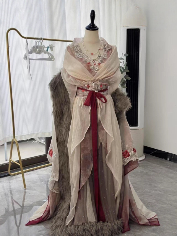 2025 original Hanfu set: haljina do struka s Han elementima, stil Doba ratnih država, široki rukavi, posebna čipka i vezenje