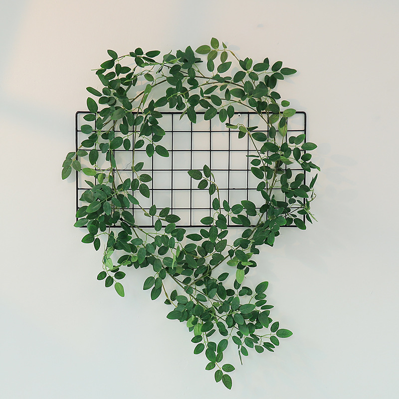 Liană artificială cu frunze verzi pentru perete – plantă cățărătoare decorativă