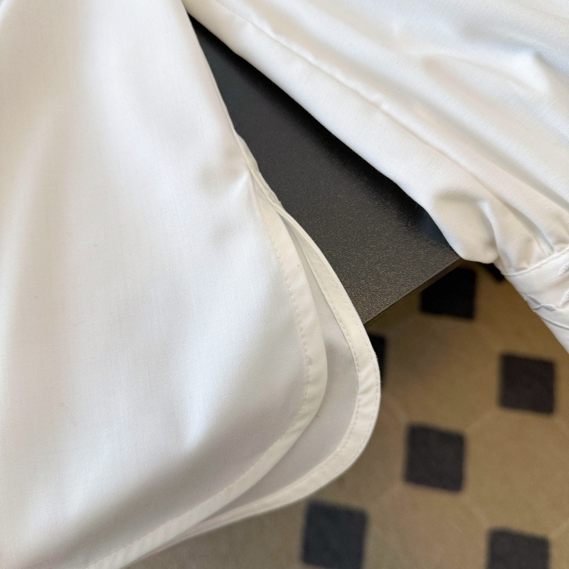 Nova bluza u kineskom stilu s izvezenim uzorkom, stojeći ovratnik, dijagonalno kopčanje sprijeda i tradicionalni čvorni gumbi – za žene
