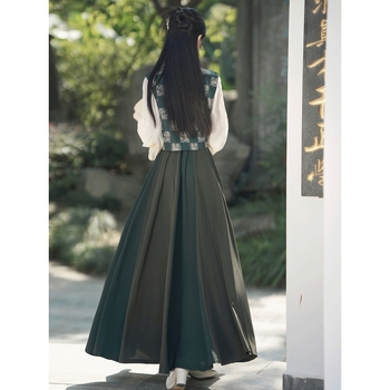 Modni Hanfu set za posao s košulom u Tang stilu i suknjom s osam panela za proljeće.