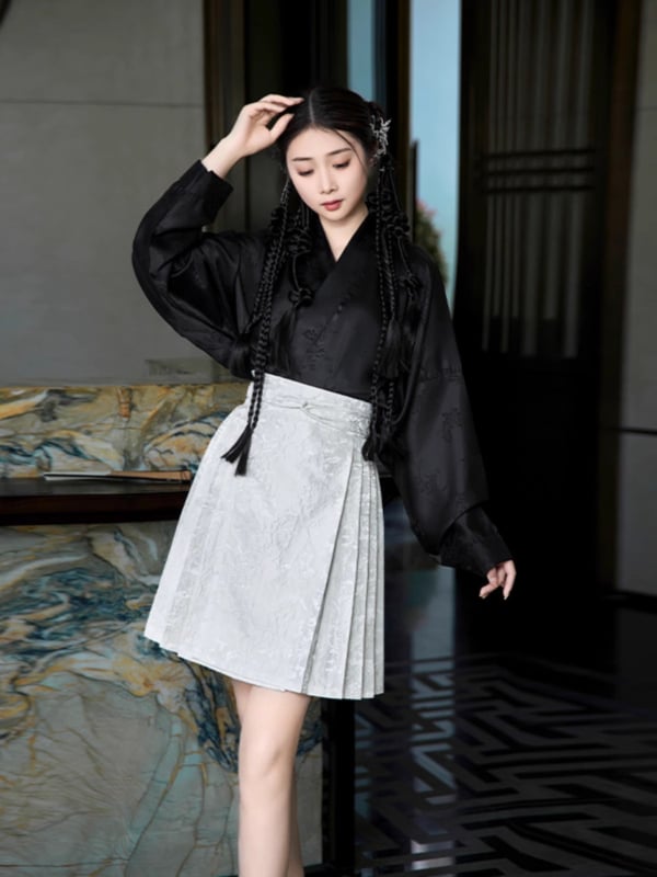 Novi kineski stil Hanfu: svakodnevna kratka suknja Horse-Faced, nadahnuta dinastijom Ming, ažuriranje 2024