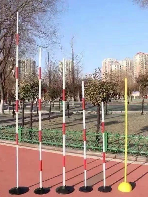 PVC stupovi za trening, crveno-bijeli, za nogometne treninge, prepreke i vježbe vožnje