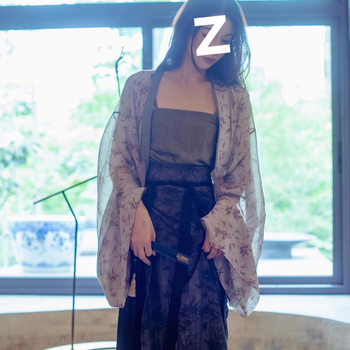 Hanfu set u kineskom stilu: top s plisiranom suknjom i naramenicama, detalj od bambus čvora, nadahnut dinastijama Wei i Jin