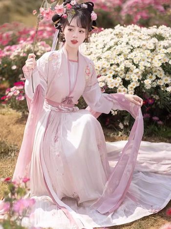 Ženski hanfu ruqun set s ručno izvezenim cvjetnim i leptirovim motivom, geometrijski uzorak, proljeće-ljeto