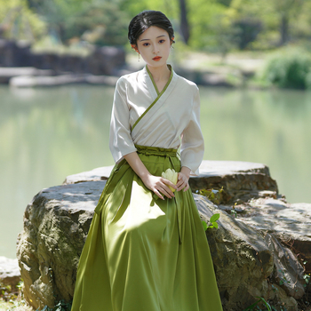 2026 Novi kineski stil – satenski retro poboljšani Mamian suknja Hanfu set s topom sa srednjim rukavima i vrpcom