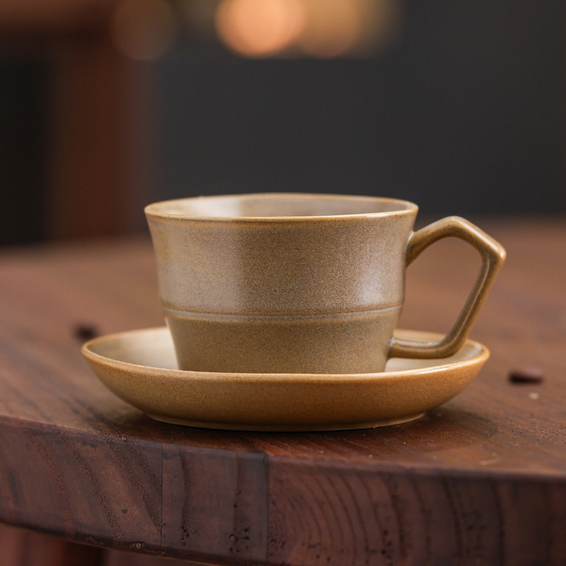 Set ceramic de cafea cu ceașcă și farfurioară, stil retro, latte art, culoare solidă, logo personalizabil