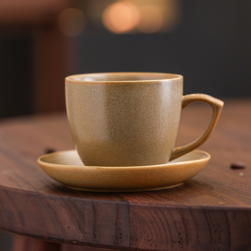 Set ceramic de cafea cu ceașcă și farfurioară, stil retro, latte art, culoare solidă, logo personalizabil