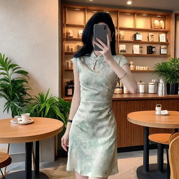 Cheongsam-ihletésű ruha kínai stílusban, nyári 2025, elegáns női ruha kis termethez