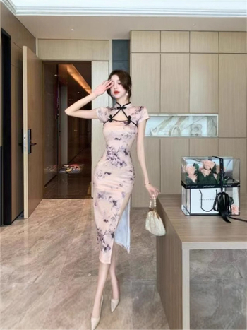 Užimljena haljina inspirirana cheongsamom, kineski stil, s otvorom, srednja duljina, retro visoke kvalitete s floralnim uzorkom