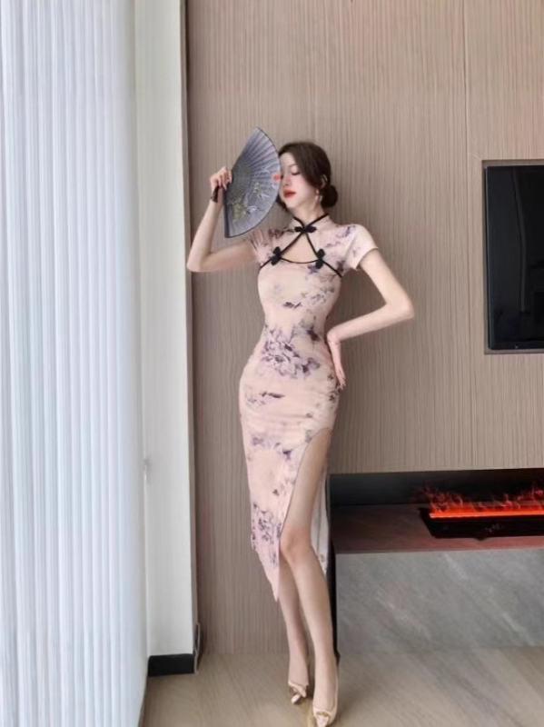 Užimljena haljina inspirirana cheongsamom, kineski stil, s otvorom, srednja duljina, retro visoke kvalitete s floralnim uzorkom